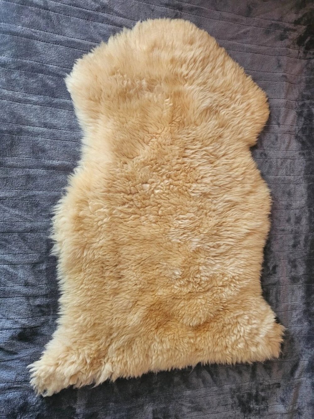 Real Fur Rug Sheepskin Genuine Leather Area Rug Handmade Soft Home Decor Rug - Picture 2 of 12